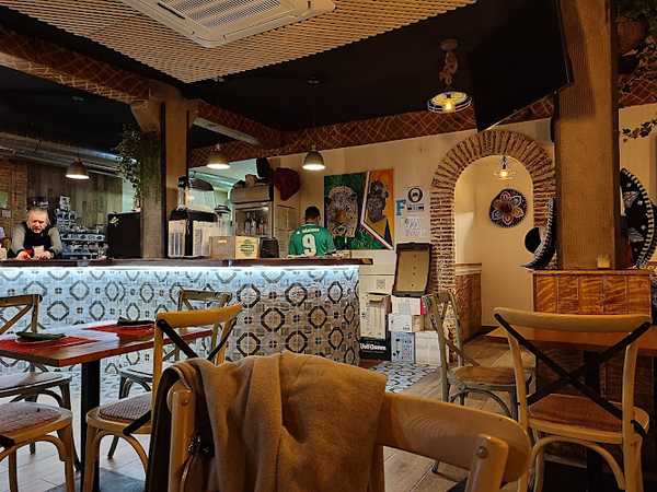 Fotografia tomada fuera de LA CANTINA AZTECA - restaurantes en Santander, Cantabria