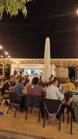 Fotografia tomada fuera de El Chiringuito Torrelodones- Terraza Restaurante - restaurantes en Torrelodones, Madrid