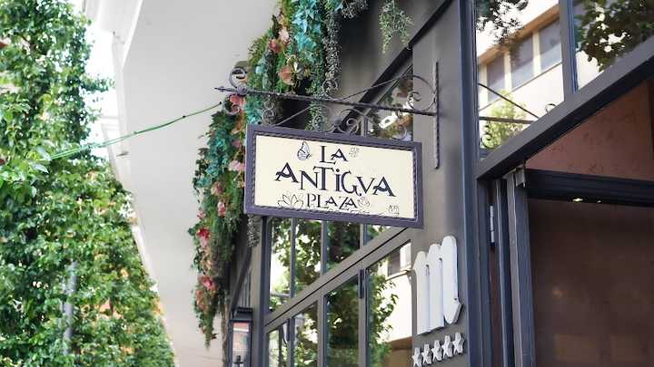 Fotografia tomada fuera de Restaurante La Antigua Plaza - restaurantes en Talavera de la Reina, Toledo