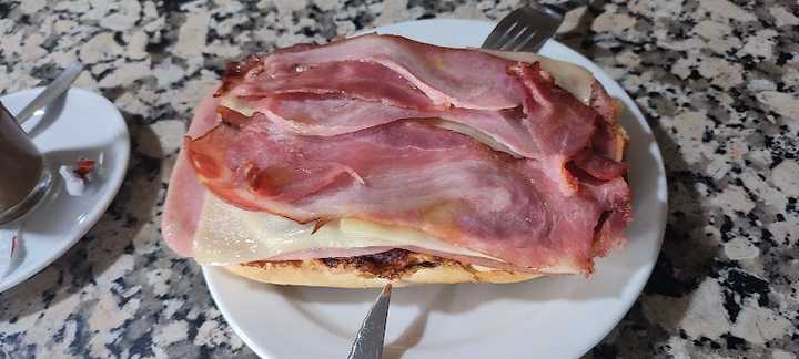 Fotografia tomada fuera de Restaurante Ramos - restaurantes en Villafranca de los Barros, Badajoz