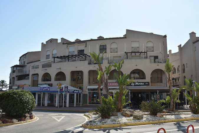 Fotografia tomada fuera de Bar Restaurante La Marina - restaurantes en Les Amplaries, Castellón