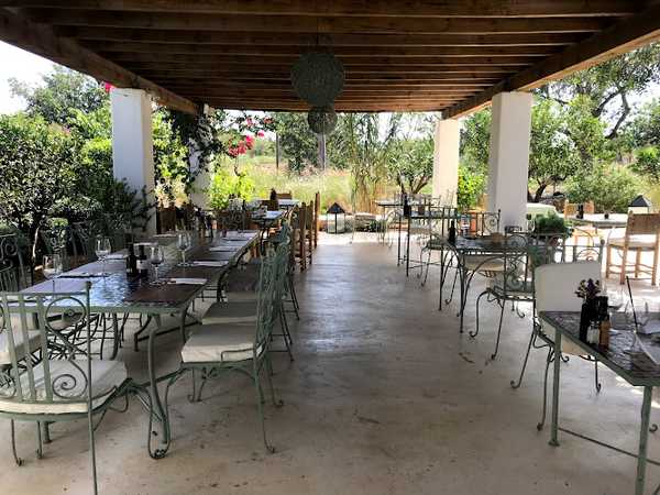 Fotografia tomada fuera de Aubergine Eivissa - restaurantes en Sant Miquel de Balansat, Baleares